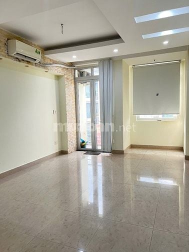 Cho thuê nhà mặt tiền Cao Đức Lân, Dt 4x20m nhà đẹp, giá 33 tr/tháng