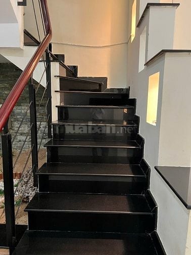 Cho thuê nhà mặt tiền Cao Đức Lân, Dt 4x20m nhà đẹp, giá 33 tr/tháng