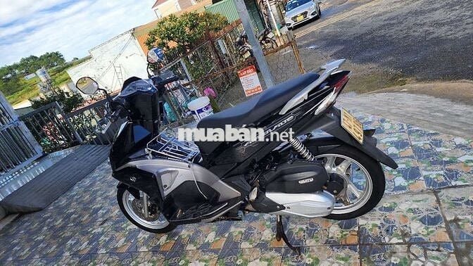 Honda Air Blade 2017 nguyên zin máy ngon xe đẹp.