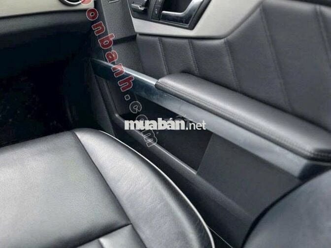 Mercedes-Benz GLK250 4MATIC 2013 màu bạc