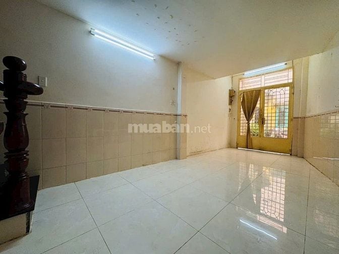 Cho thuê nhà hẻm 2.5m(BG) Đường số 4(C.xá Đô Thành) P.4, Q.3 giá 7.7tr