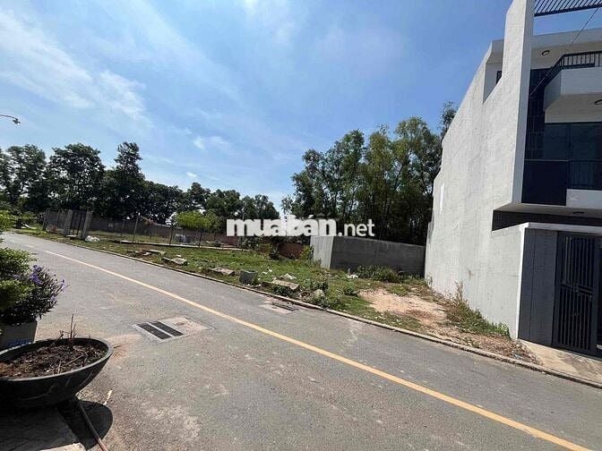 LÔ ĐẤT SỔ RIÊNG MT ĐƯỜNG TÂN HIỆP DT 82,8m2