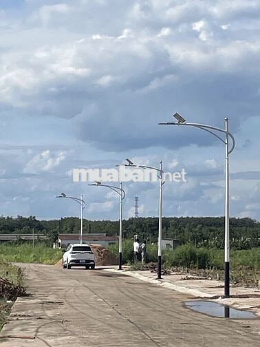 Bán 196m tc 100 đất xây nhà ở ngay cho anh chị công nhân giá 830tr