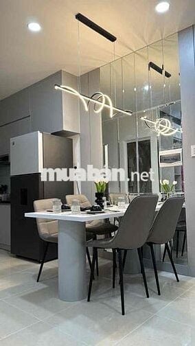 Gđ đổi trường cho con về q7 bán căn 2pn 2wc gồm full nội thất cao cấp