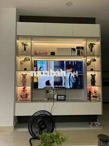 Gđ đổi trường cho con về q7 bán căn 2pn 2wc gồm full nội thất cao cấp