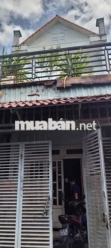 Có ban công rộng trệt lầu 4*28; 3pn