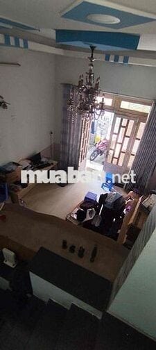 Có ban công rộng trệt lầu 4*28; 3pn