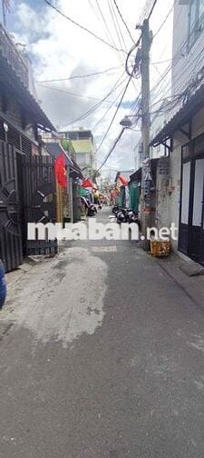 Có ban công rộng trệt lầu 4*28; 3pn