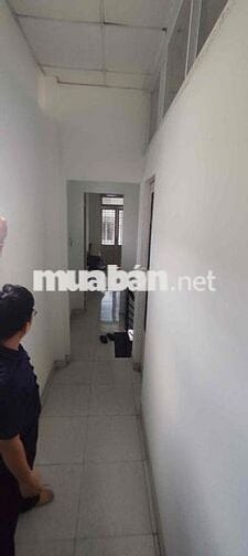 Có ban công rộng trệt lầu 4*28; 3pn