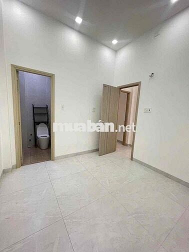 Nhà lầu 2 phòng 2 máy lạnh Khu Biệt Thự Hưng Lợi