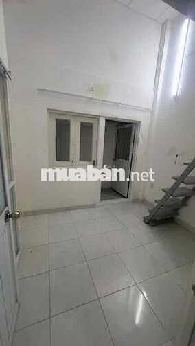 Bán nhà Nguyên Hồng, 16m2, 2 Tầng, 2PN, kế bên sân bay Tân Sơn Nhât TL