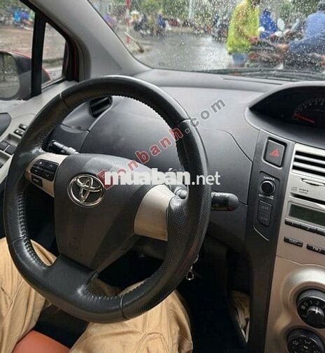 Toyota Yaris 1.5 AT 2013