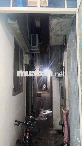 Bán nhà Nguyên Hồng, 16m2, 2 Tầng, 2PN, kế bên sân bay Tân Sơn Nhât TL