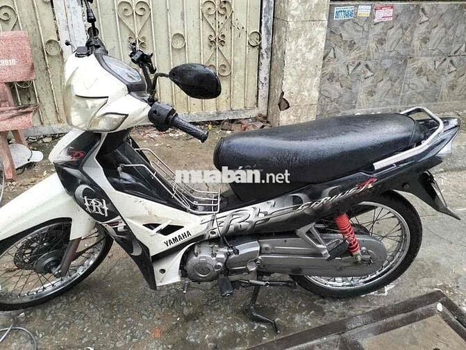 Cần ra đi e nó
