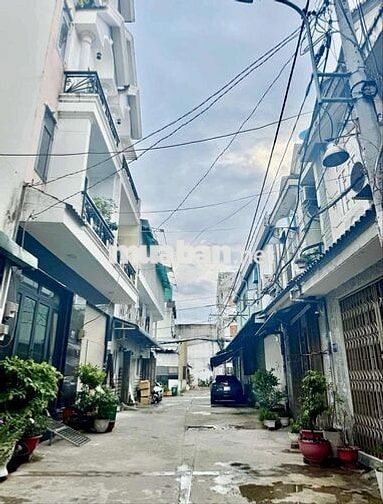 Siêu phẩm Bình Tân Hương Lộ 2, trệt 3 lầu BTCT chỉ hơn 4 tỷ xíu