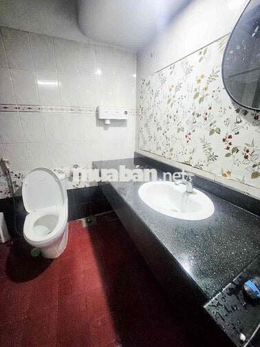 Chính chủ cho thuê căn hộ dịch vụ tại thể giao cạnh công viên thống nh