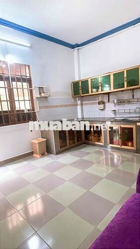Thuê phòng trọ 40m2 rộng rãi thoáng mát ở tối đa 4-5 người.