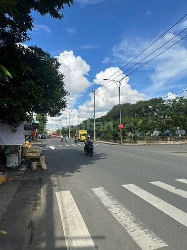 Bán nhà mặt tiền Trần Văn Giàu – KDC cao cấp Tên Lửa, đối diện PouYuen