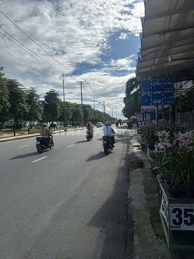 Bán nhà mặt tiền Trần Văn Giàu – KDC cao cấp Tên Lửa, đối diện PouYuen