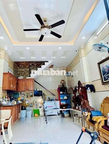 Siêu phẩm Bình Tân Hương Lộ 2, trệt 3 lầu BTCT chỉ hơn 4 tỷ xíu