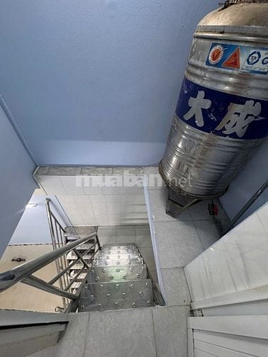 Cho thuê nhà 2 hẻm 5m(XH) Bửu Đình, P.5, Q.6 giá 10tr