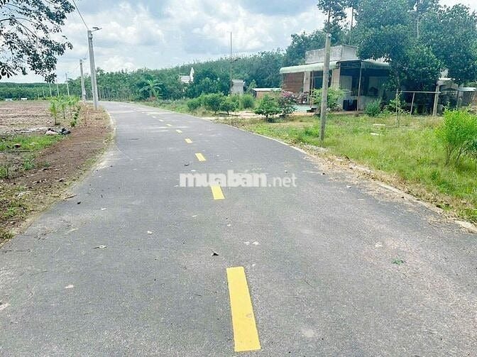 CẦN SANG MIẾNG ĐẤT MẶT TIỀN ĐƯỜNG NHỰA,GẦN CHỢ NGANG 5 DÀI 60 CHỈ 500T