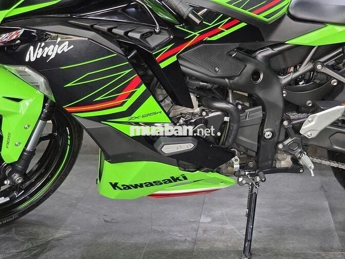 ZX25R MODEL 2023 MÀU XANH KRT CHẠY LƯỚT