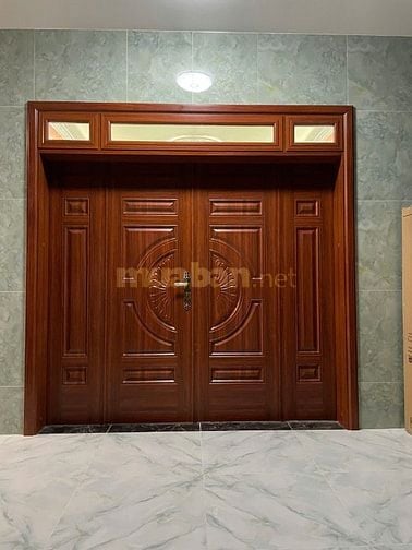Giá cửa thép vân gỗ tại Bình Thạnh - Báo giá trọn gói