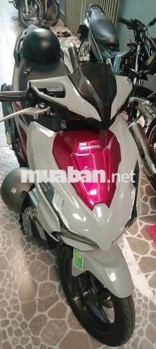 Cần bán ab 125 lướt mới mua odo 2300km