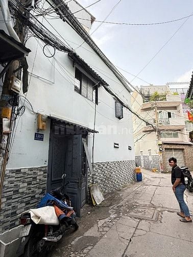 Bán nhà 130/3 Ni Sư Huỳnh Liên, P.10, Tân Bình, hẻm xe hơi