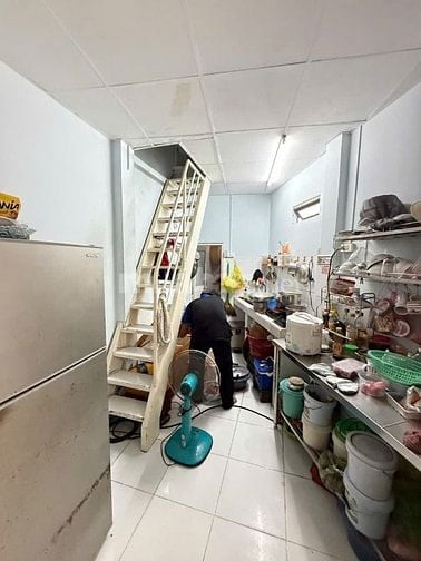 Bán nhà 130/3 Ni Sư Huỳnh Liên, P.10, Tân Bình, hẻm xe hơi
