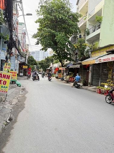 Bán nhà 130/3 Ni Sư Huỳnh Liên, P.10, Tân Bình, hẻm xe hơi