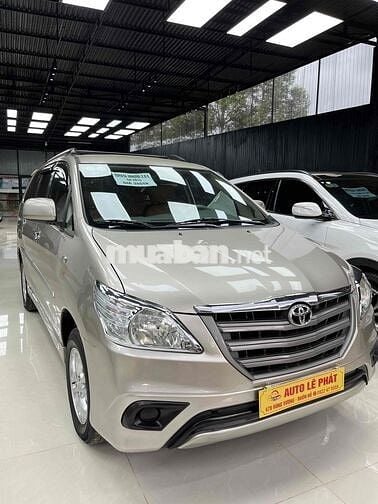 Toyota Innova 2014 2.0E - 100000 km