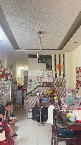 Nhà 1 Lầu 4x16m Đường Hương lộ 2 Ngay Bệnh Viện Bình Tân Hẻm 7m thông