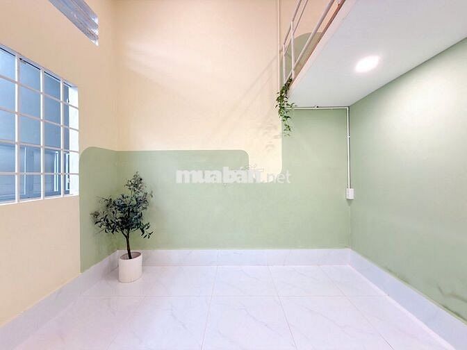 Phòng gác cao, diện tích 30m2, ngay làng Đại học Thủ Đức
