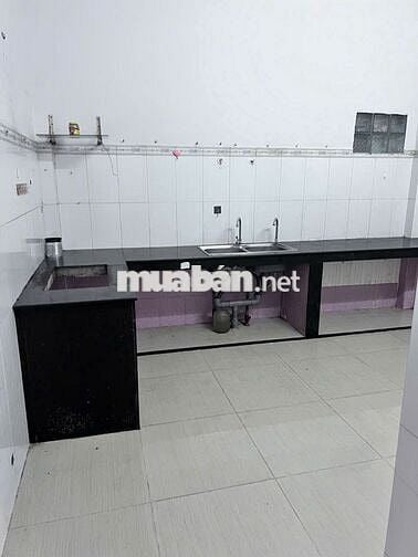 Nhà 3PN, 3 toilet,có bếp và  sân thượng thượng trồng rau sạch