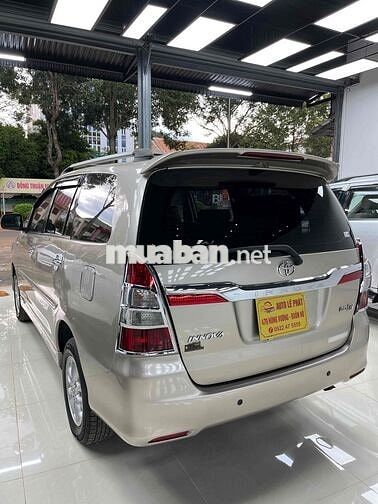 Toyota Innova 2014 2.0E - 100000 km