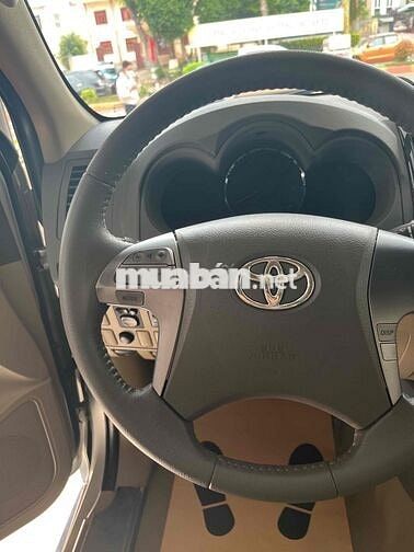 Toyota Fortuner 2013 2.5G - 111000 km