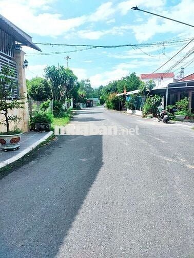Đất Mặt tiền Huỳnh Thị Chấu. Thủ Dầu Một Bình Dương. Giá rẻ.