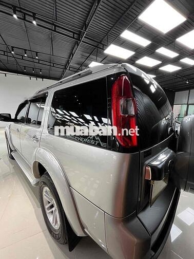 Ford Everest 2009 2.5L 4x2 MT - 120000 km