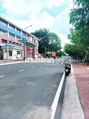 Đất Mặt tiền Huỳnh Thị Chấu. Thủ Dầu Một Bình Dương. Giá rẻ.