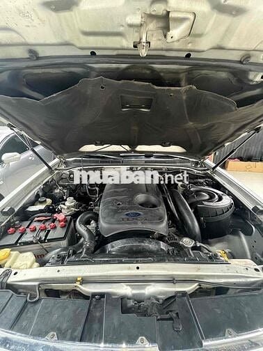 Ford Everest 2009 2.5L 4x2 MT - 120000 km