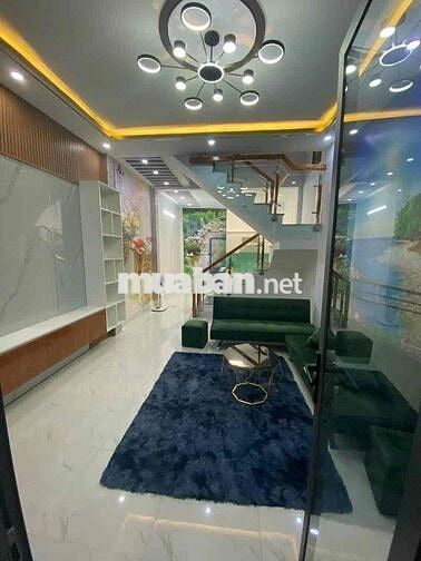 kẹt tiền vợ chồng ly hôn cần bán gấp nhà 1 trệt + 1 lầu giá 650 triệu
