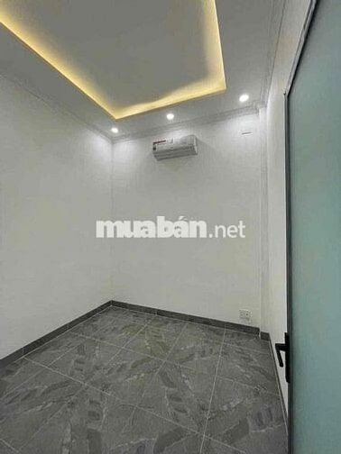 cần bán gấp nhà 1 trệt + 1 lầu giá 700 triệu / căn