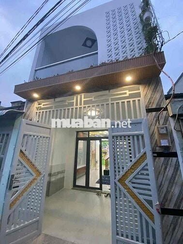 kẹt tiền vợ chồng ly hôn cần bán gấp nhà 1 trệt + 1 lầu giá 650 triệu