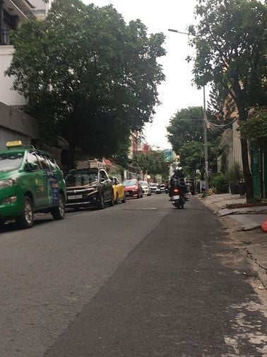 **** Nhà bán 18.5 tỷ - mặt tiền đường Hoa Hồng P2 - Quận Phú Nhuận
