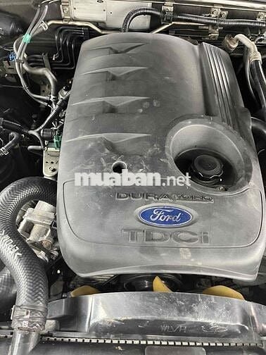 Ford Everest 2009 2.5L 4x2 MT - 120000 km