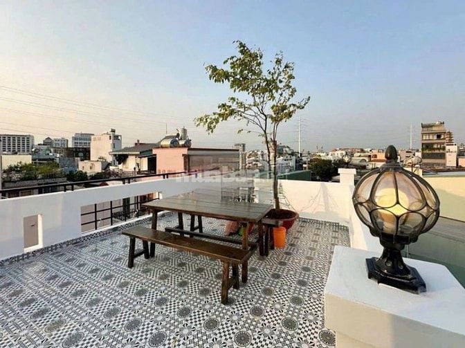 NHÀ FULL NỘI THẤT HẺM 18BIS NGUYỄN THỊ MINH KHAI QUẬN 1