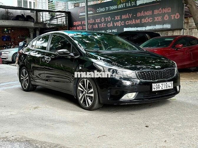 Kia Cerato 2018 2.0 AT Premium - 100000 km