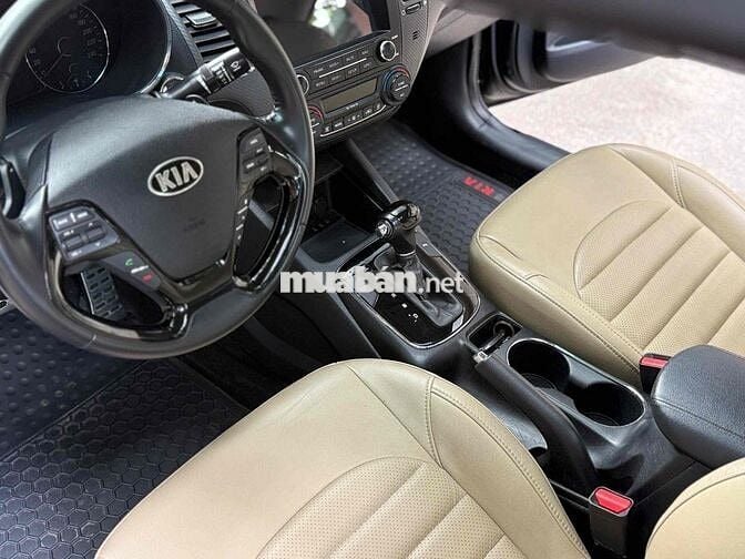 Kia Cerato 2018 2.0 AT Premium - 100000 km